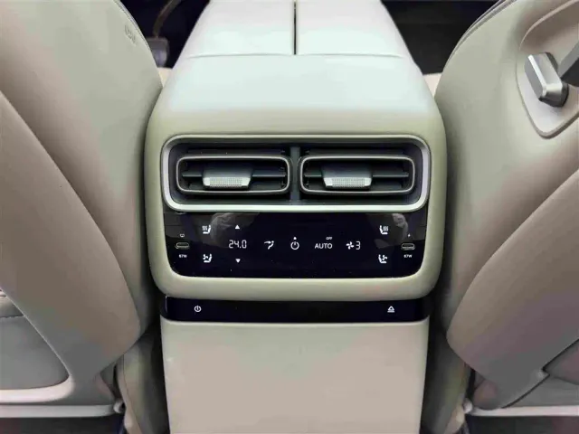 Li Auto i6 — Фото автомобиля 13