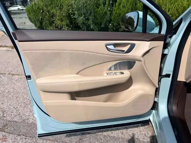 Shangjie SUV — Фото автомобиля 3