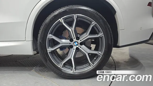 BMW X5 xDrive 40i M Sport — Фото автомобиля 20