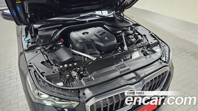 BMW 5 Series G60 — Фото автомобиля 5