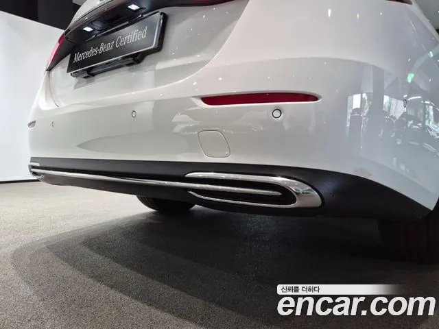 Mercedes-Benz E-Class — Фото автомобиля 19