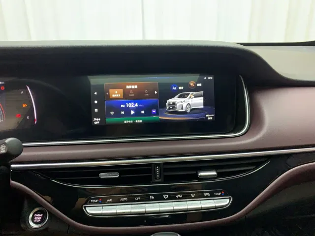 GAC Trumpchi M6 — Фото автомобиля 10