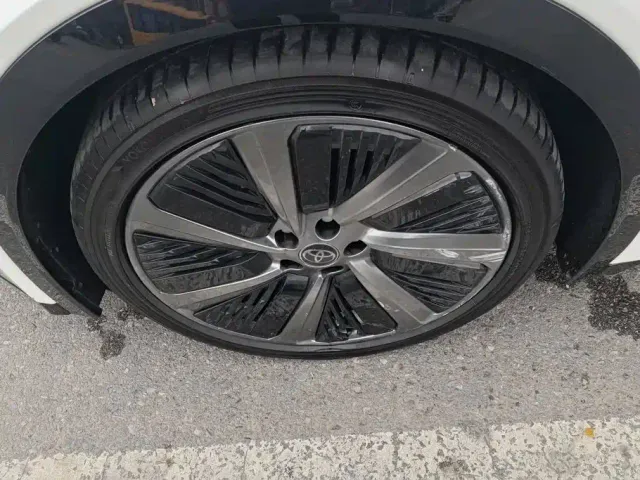 Toyota bZ5 — Фото автомобиля 6