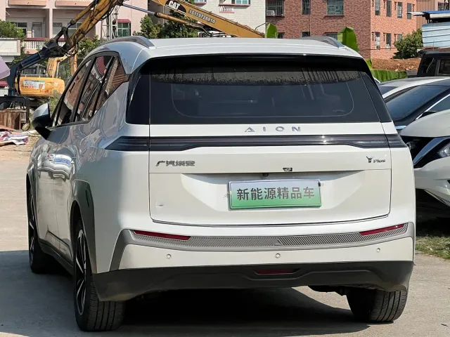 GAC Aion Y — Фото автомобиля 10
