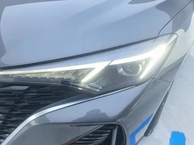 Changan Eado — Фото автомобиля 5