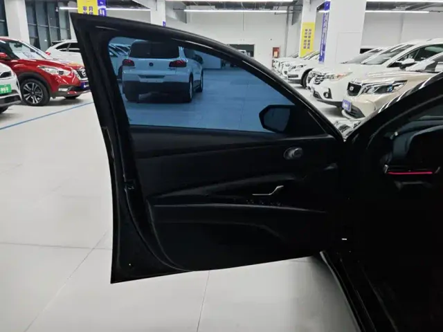 Hyundai Elantra — Фото автомобиля 7