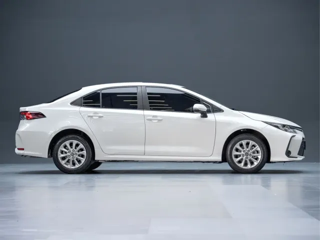 Toyota Corolla — Фото автомобиля 6