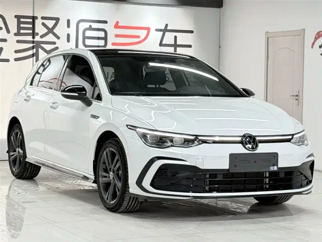 Volkswagen Golf — Фото автомобиля 3