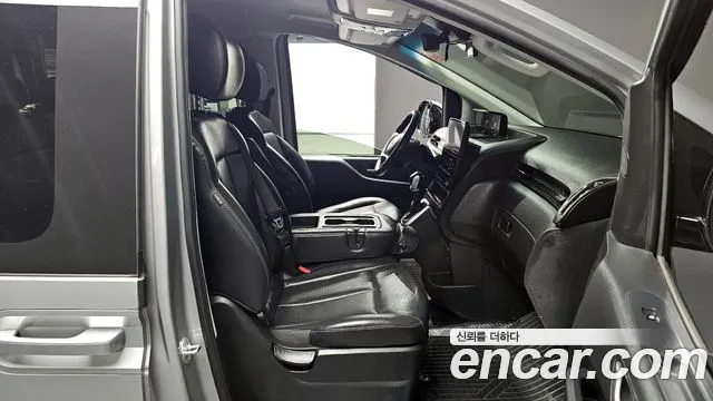 Hyundai Staria Staria 4WD Tourer 11 мест — Фото автомобиля 12