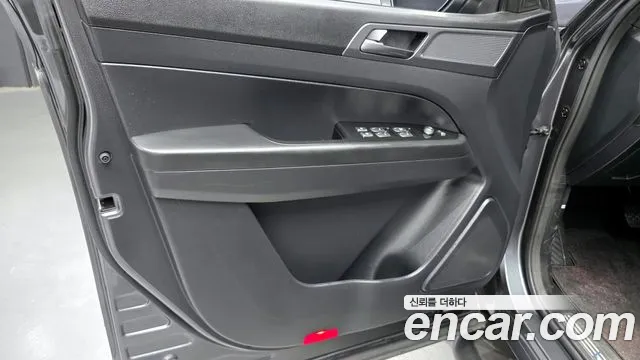 KG_Mobility_Ssangyong Rexton Новый Rexton Sport Khan Дизель 2.2 4WD — Фото автомобиля 24