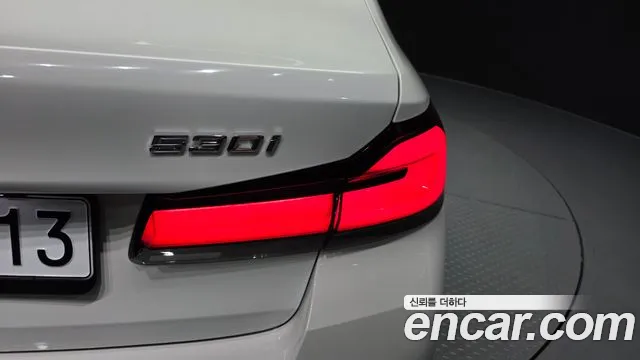 BMW 5-Series 5 серия (G30) 530i xDrive M Sport — Фото автомобиля 23