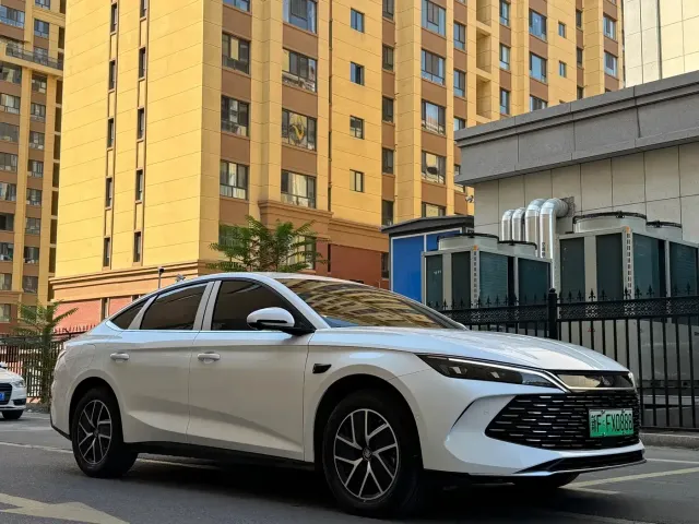 BYD Qin L — Фото автомобиля 3