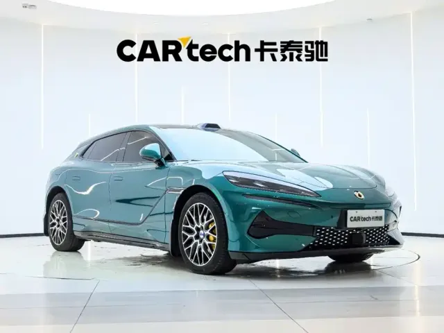 Denza Z9GT — Фото автомобиля 5