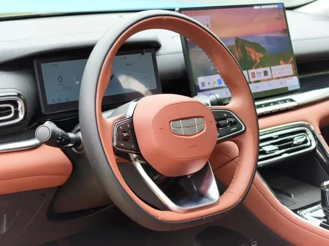 Geely Emgrand — Фото автомобиля 15