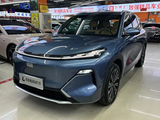 Geely Galaxy Starship 7 EM-i — Фото автомобиля 3