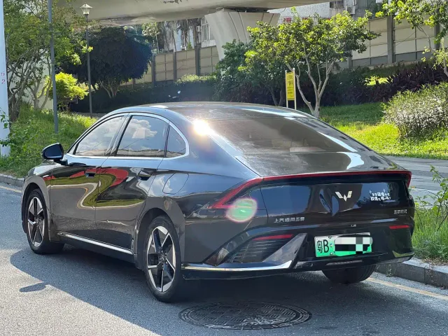 Wuling Starlight — Фото автомобиля 5