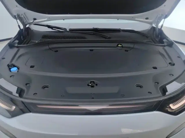 Leapmotor C11 — Фото автомобиля 10