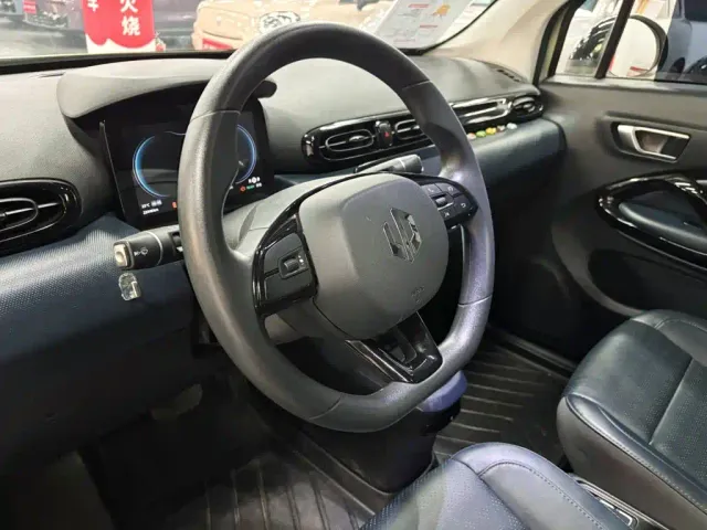 Leapmotor T03 — Фото автомобиля 12