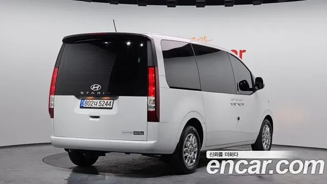 Hyundai Staria Staria Карго 5 мест — Фото автомобиля 2