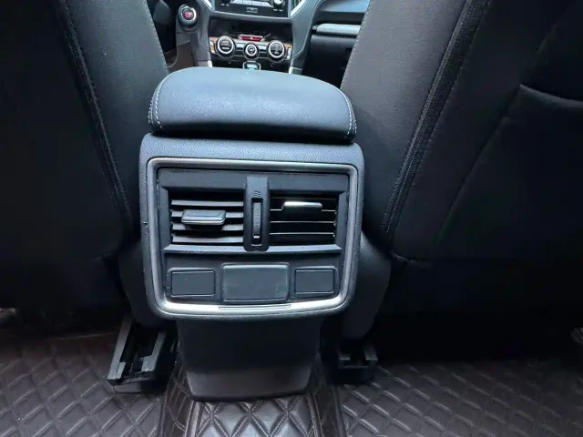 Subaru Forester — Фото автомобиля 14