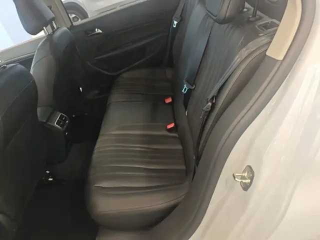 Peugeot 408 — Фото автомобиля 16