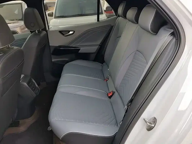 Volkswagen ID.3 — Фото автомобиля 16