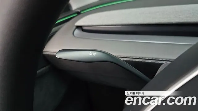 Tesla Model Y — Фото автомобиля 13
