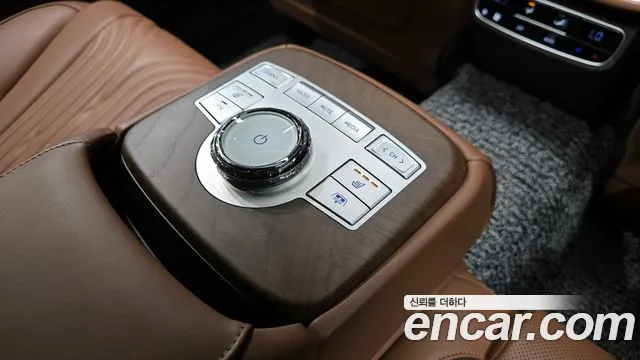 Genesis G80 Бензин 3.5 турбо AWD — Фото автомобиля 18