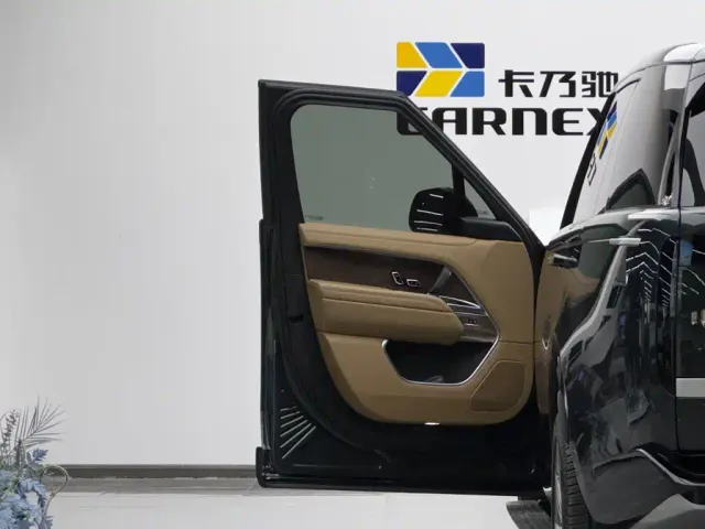 Land Rover Range Rover — Фото автомобиля 7
