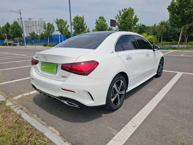 Mercedes-Benz A-Class — Фото автомобиля 12