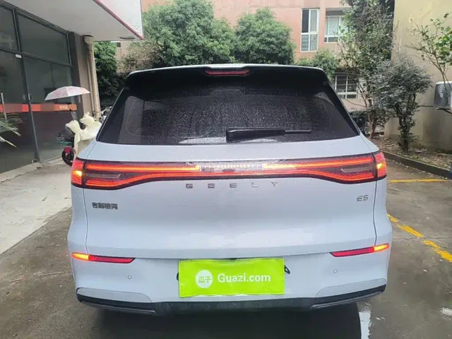 Geely Galaxy E5 — Фото автомобиля 5