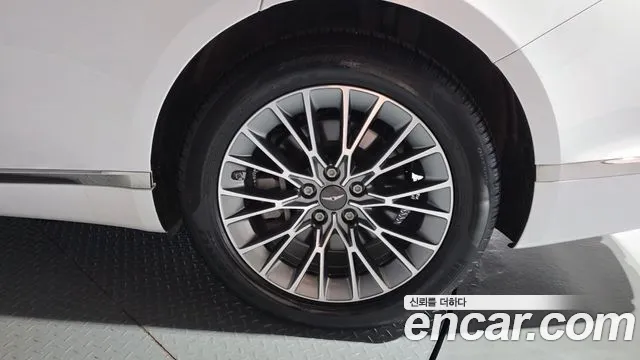 Genesis G80 RG3 — Фото автомобиля 6