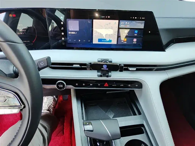Changan CS75 Plus — Фото автомобиля 12