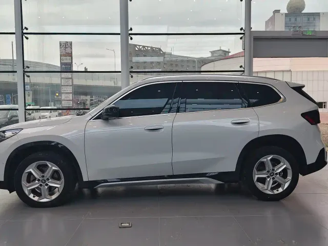 BMW X1 — Фото автомобиля 4