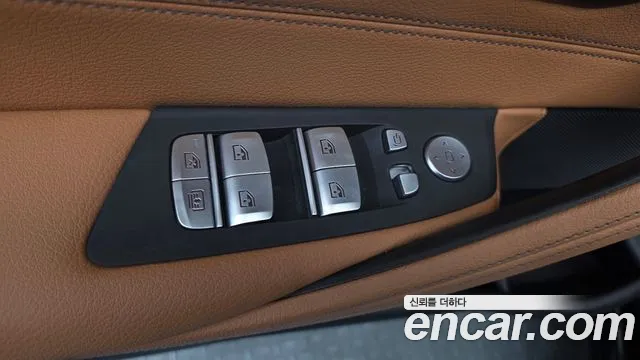 BMW 5 Series G30 — Фото автомобиля 29