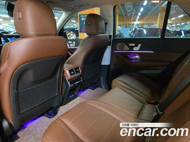 Mercedes-Benz GLE-Class — Фото автомобиля 11
