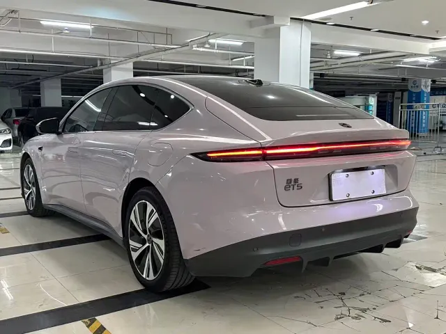 Nio ET5 — Фото автомобиля 12