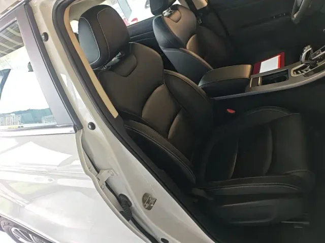 Geely Boyue — Фото автомобиля 24