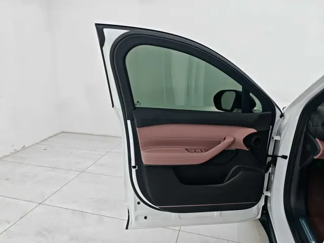 Nio EC6 — Фото автомобиля 9