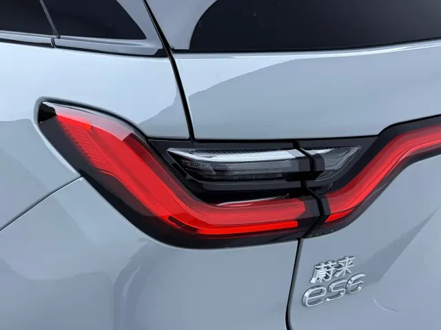 Nio ES6 — Фото автомобиля 21