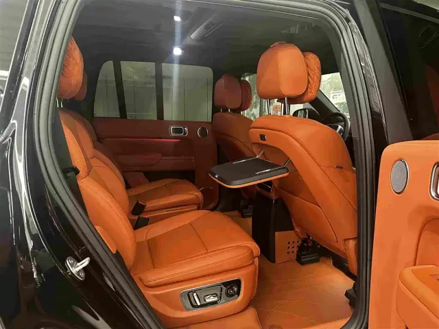Li Auto L9 — Фото автомобиля 14