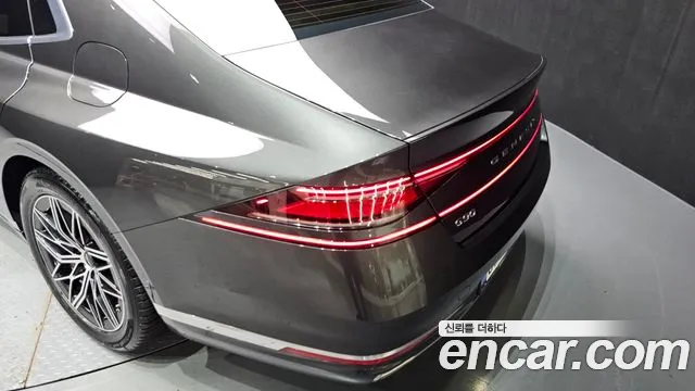 Genesis G90 Бензин 3.5 турбо AWD — Фото автомобиля 23