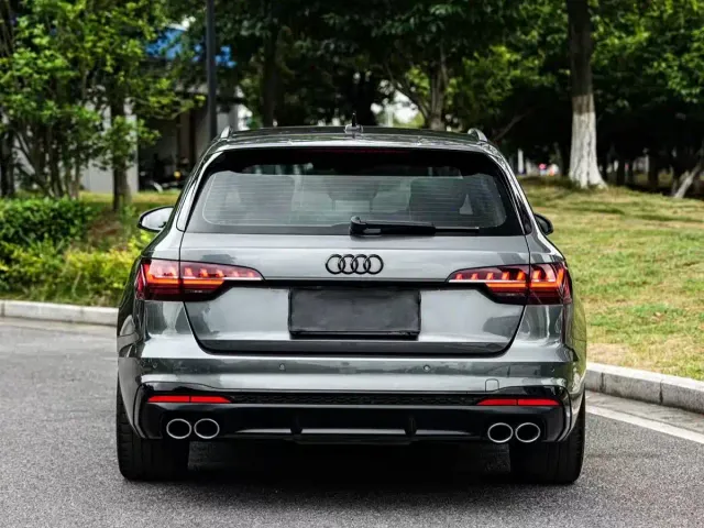 Audi S4 — Фото автомобиля 5