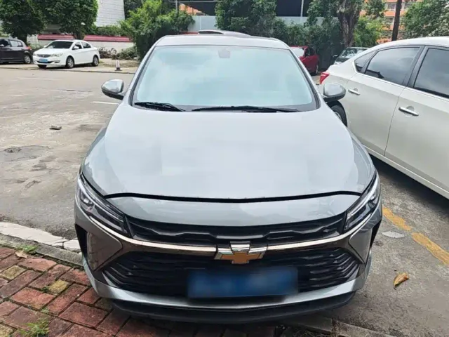Chevrolet Monza — Фото автомобиля 2