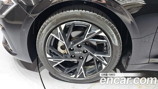 Kia K5 Generation 3 — Фото автомобиля 5