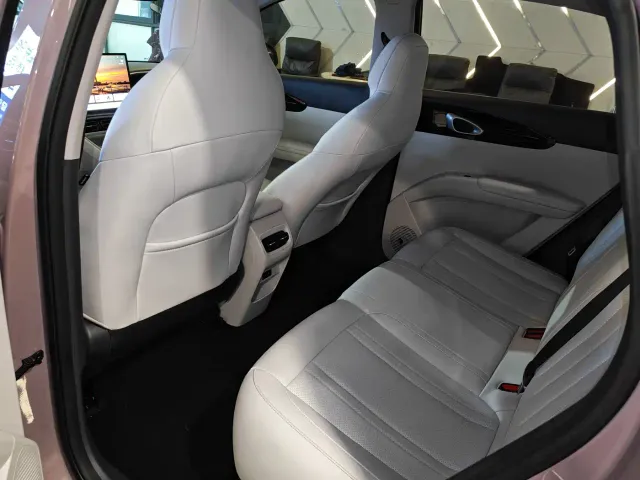 Geely Starry Wish — Фото автомобиля 9