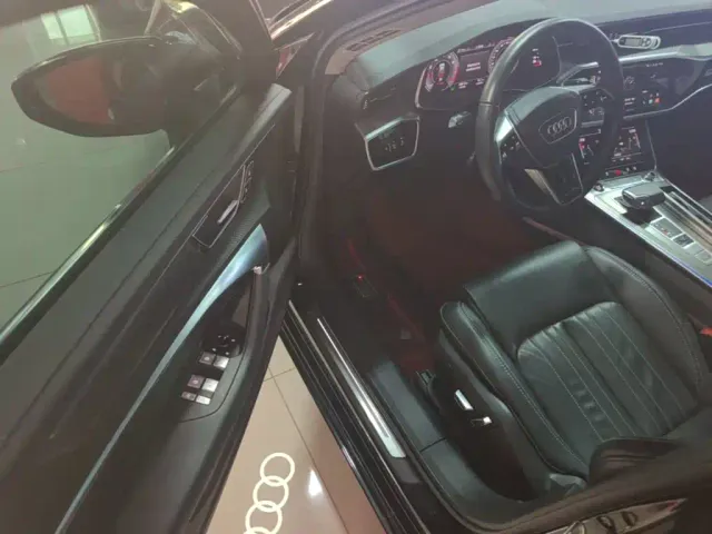 Audi A6L — Фото автомобиля 15
