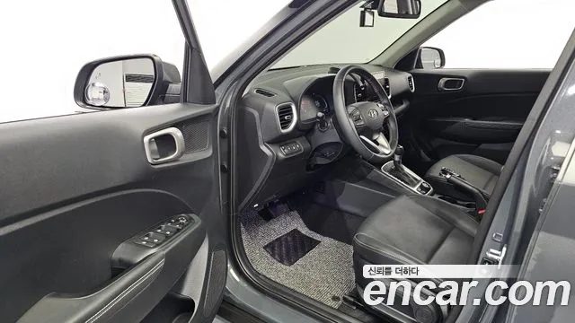 Hyundai Venue — Фото автомобиля 10