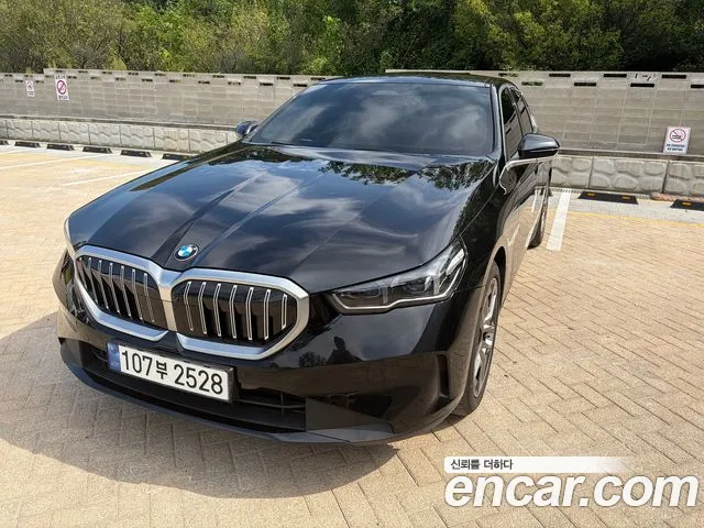 Фотография автомобиля — BMW 5 Series G60