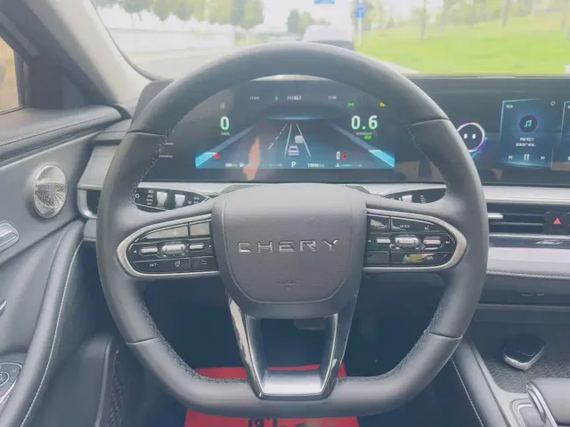 Chery Arrizo 8 — Фото автомобиля 5